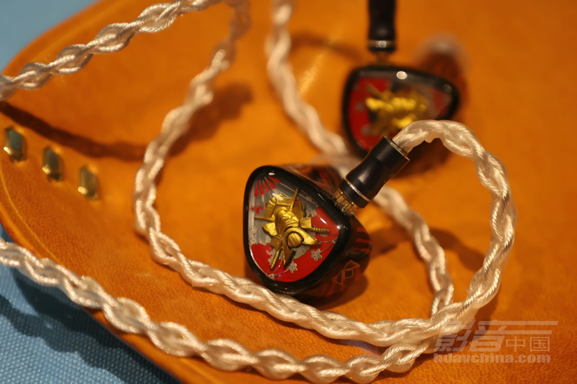 \ 402-Noble Audio .JPG